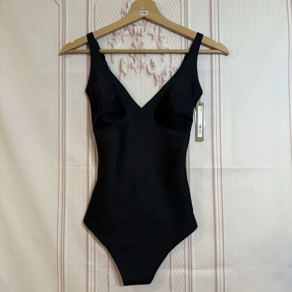 NWT SKIMS CS BODY UNLINED PLUNGE THONG BODYSUIT Onyx Black Size Medium